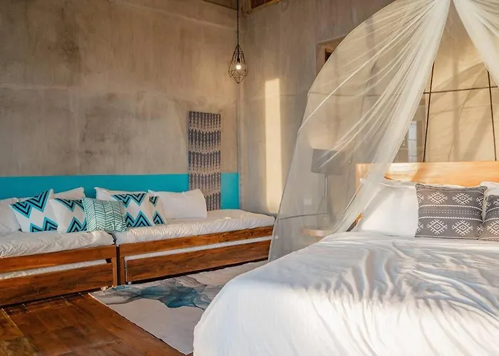 Beachfront With Private Pool On 1,5 Km Lambug Beach, Kawasan Falls 10 Min, Moalboal - The Verge Cebu 배디안