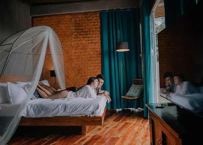 Beachfront With Private Pool On 1,5 Km Lambug Beach, Kawasan Falls 10 Min, Moalboal - The Verge Cebu 배디안