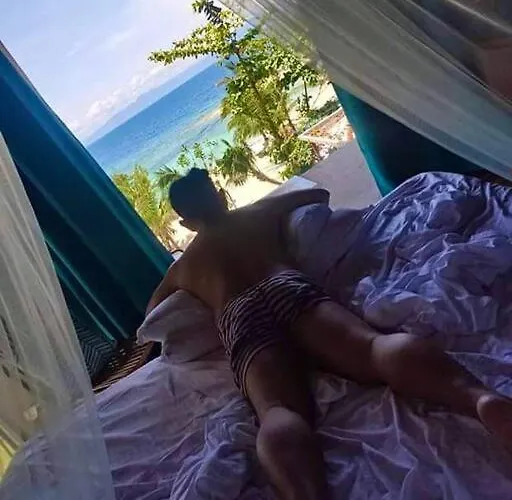 Beachfront With Private Pool On 1,5 Km Lambug Beach, Kawasan Falls 10 Min, Moalboal - The Verge Cebu 배디안