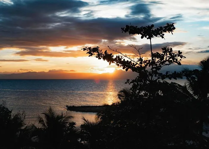 Beachfront With Private Pool On 1,5 Km Lambug Beach, Kawasan Falls 10 Min, Moalboal - The Verge Cebu * 배디안