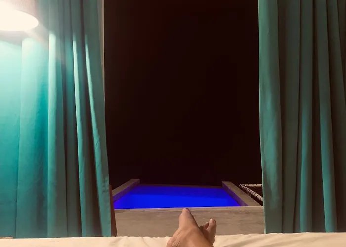 Beachfront With Private Pool On 1,5 Km Lambug Beach, Kawasan Falls 10 Min, Moalboal - The Verge Cebu * 배디안